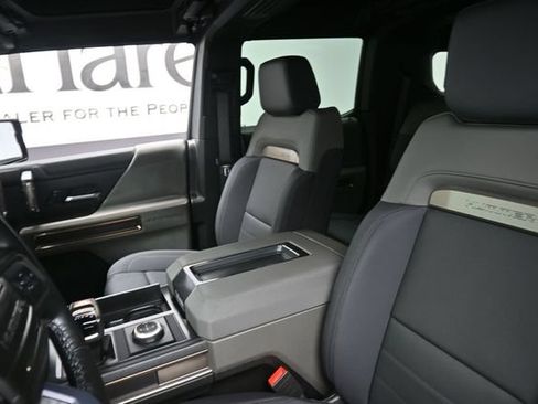 Used 2025 GMC Hummer EV 3X w/ LPO, Illumination Package AWD/4WD image 16
