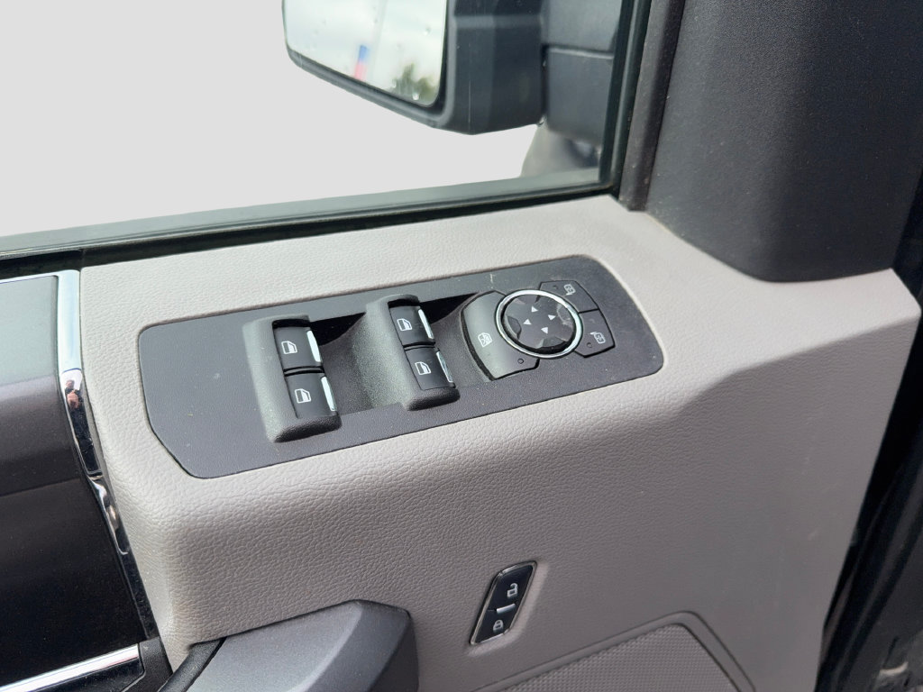 Used 2018 Ford F150 XLT w/ Equipment Group 302A Luxury AWD/4WD image 11