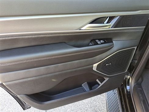 New 2026 Jeep Grand Wagoneer Base image 15