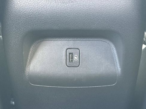Certified 2024 Nissan Sentra SV FWD image 16