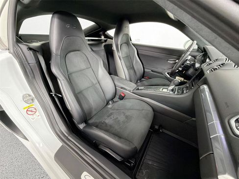 Certified 2025 Porsche 718 Cayman GTS RWD image 25