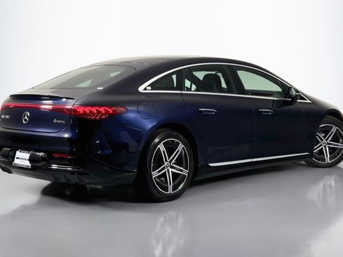 Certified 2022 Mercedes-Benz EQS 580 4MATIC Sedan image 11