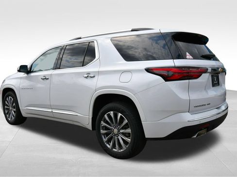 Used 2023 Chevrolet Traverse Premier AWD/4WD image 5