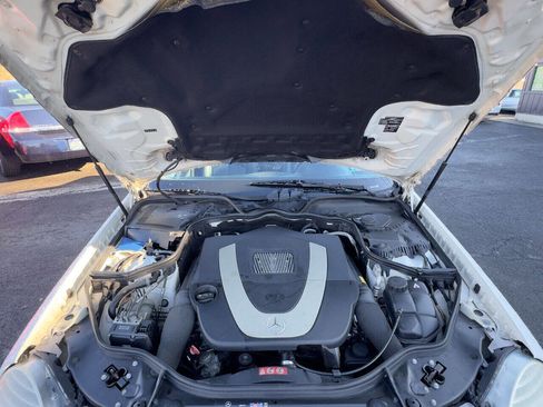 Used 2009 Mercedes-Benz E 350 4MATIC Sedan image 20