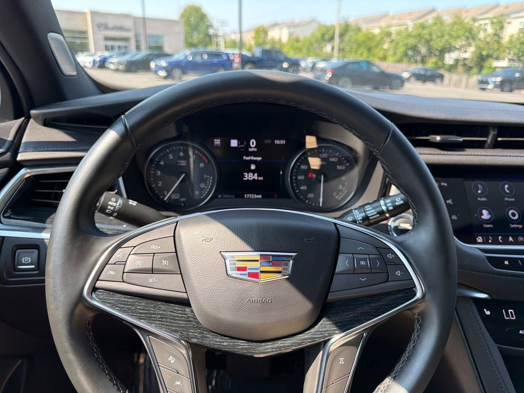 Certified 2025 Cadillac XT5 Premium Luxury w/ Technology Package AWD/4WD image 5
