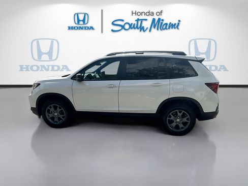 Used 2024 Honda Passport TrailSport image 4