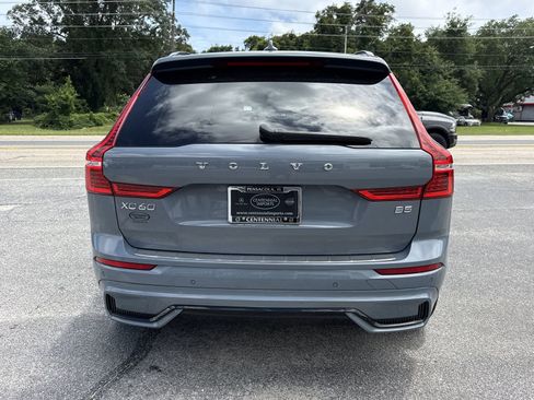 Certified 2023 Volvo XC60 B5 Ultimate w/ Climate Package FWD image 4