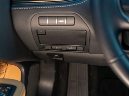 Used 2024 Lexus LS 500 image 23