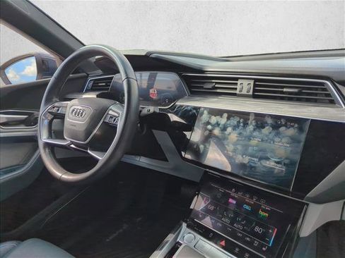 Used 2020 Audi e-tron Prestige image 27