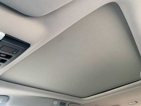 New 2026 Nissan Pathfinder SL image 25