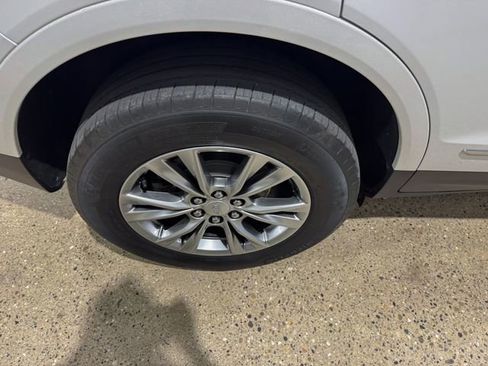Used 2019 Cadillac XT5 Premium Luxury w/ Driver Assist Package AWD/4WD image 28