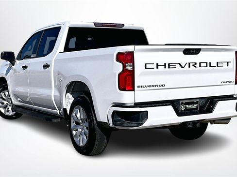 Used 2020 Chevrolet Silverado 1500 Custom w/ Custom Value Package image 4
