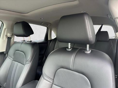 New 2026 Honda HR-V EX-L image 4