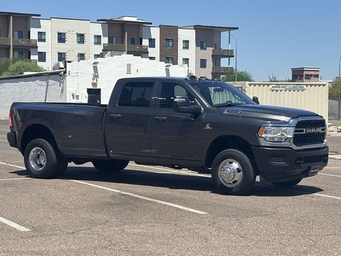 Used 2024 RAM 3500 Tradesman w/ Chrome Appearance Group AWD/4WD image 3