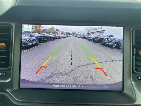 Used 2024 Ford Bronco Badlands image 15