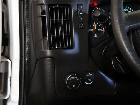 Used 2025 Chevrolet Express 2500 w/ Driver Convenience Package RWD image 21