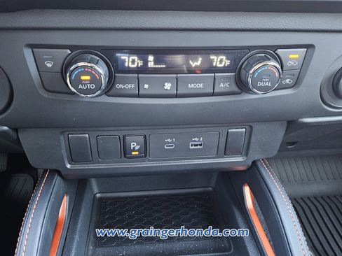 Used 2025 Nissan Frontier Pro-X image 16