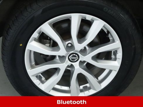 Certified 2022 Nissan Rogue Sport S image 14