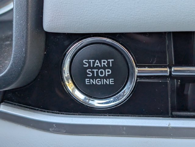 Used 2025 Mitsubishi Outlander SE FWD image 27