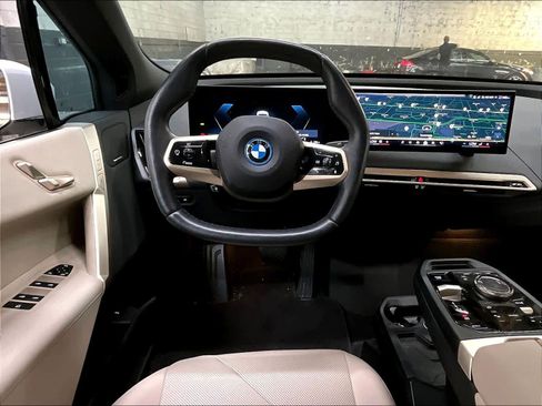 Used 2024 BMW iX xDrive50 w/ Sport Package AWD/4WD image 8