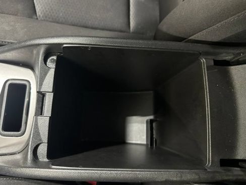 Used 2018 Chevrolet Malibu LT FWD image 32