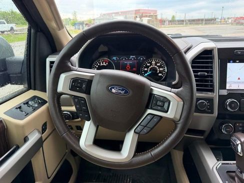 Used 2019 Ford F150 Lariat w/ FX4 Off-Road Package AWD/4WD image 9