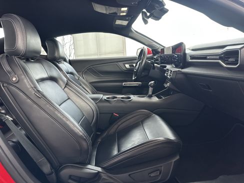 Used 2024 Ford Mustang Premium image 10