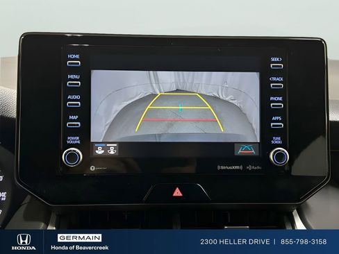 Used 2021 Toyota Venza LE image 9