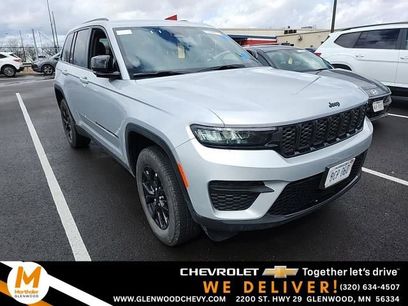 Used 2025 Jeep Grand Cherokee Altitude