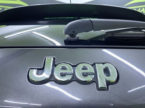 Used 2021 Jeep Cherokee Latitude Lux w/ Sun & Sound Group image 12