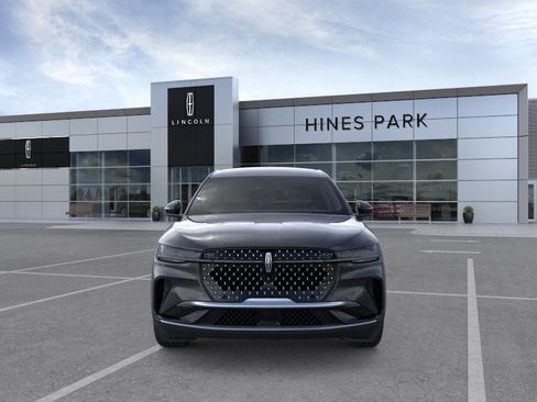 New 2026 Lincoln Nautilus Premier AWD/4WD image 6