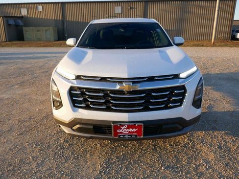 New 2026 Chevrolet Equinox LT image 8