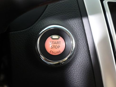 Used 2018 Nissan Altima 2.5 SV image 34