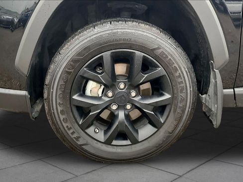 Used 2025 Toyota RAV4 LE FWD image 11