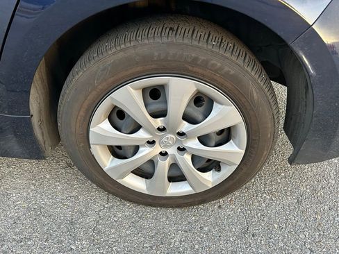 Certified 2025 Toyota Corolla LE image 9