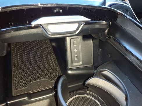 Used 2026 Mercedes-Benz GLC 300 4MATIC image 18