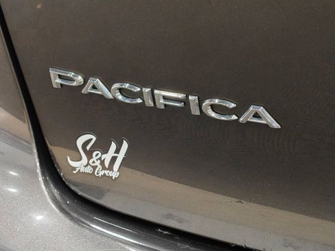 Used 2017 Chrysler Pacifica Limited FWD image 85