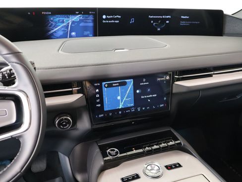 New 2025 Lincoln Navigator Reserve w/ Jet Appearance Package AWD/4WD image 5