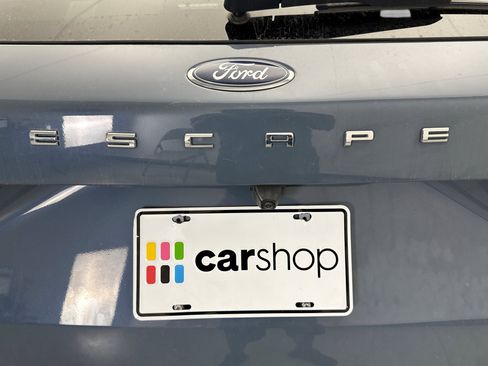 Used 2025 Ford Escape ST-Line w/ Tech Pack #1 AWD/4WD image 3