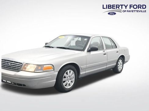 Used 2006 Ford Crown Victoria LX RWD image 1