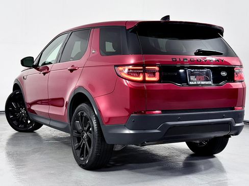 Used 2022 Land Rover Discovery Sport SE image 11