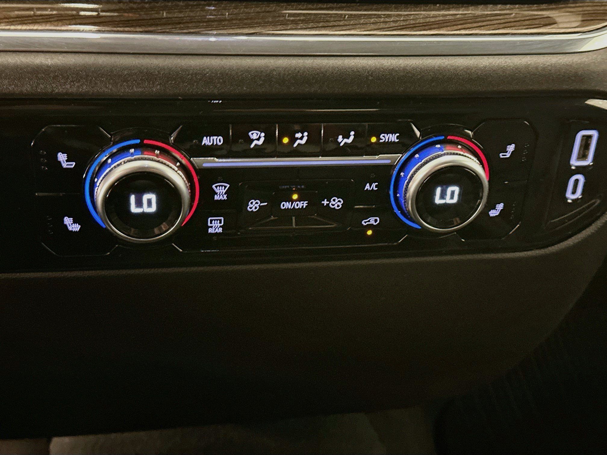 Used 2024 GMC Sierra 1500 Elevation AWD/4WD image 24