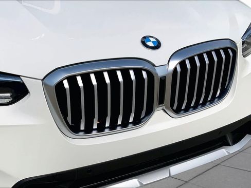 Used 2022 BMW X3 sDrive30i w/ Premium Package 2 (ZPA) RWD image 32