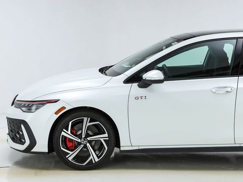 New 2026 Volkswagen GTI SE FWD image 3