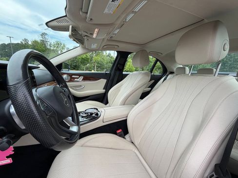 Used 2018 Mercedes-Benz E 300 4MATIC image 29