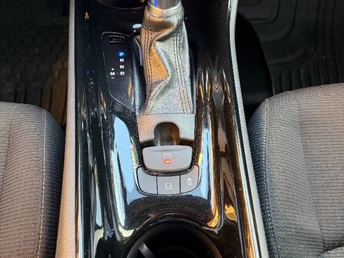 Used 2019 Toyota C-HR Limited image 12
