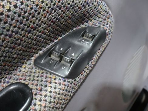 Used 1998 Dodge Ram 1500 Truck ST image 16