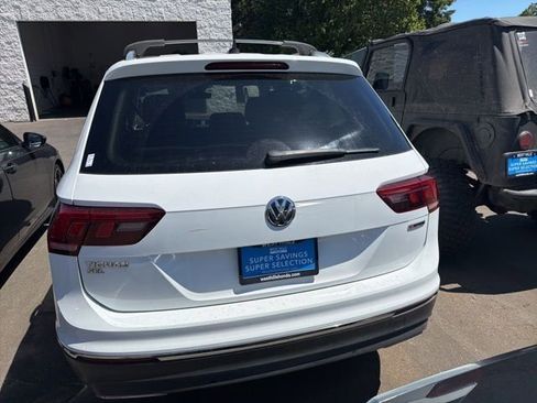 Used 2021 Volkswagen Tiguan SEL w/ 3rd Row Seat Package AWD/4WD image 9