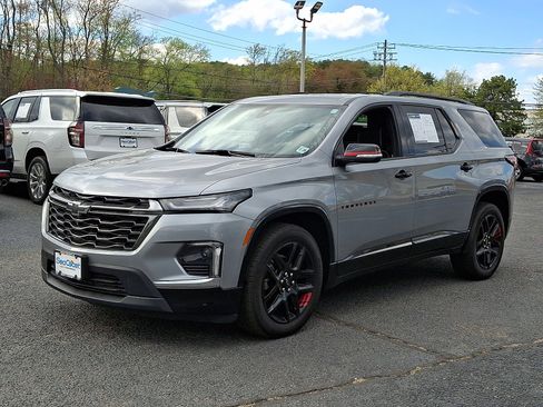 Certified 2023 Chevrolet Traverse Premier w/ Redline Edition AWD/4WD image 3