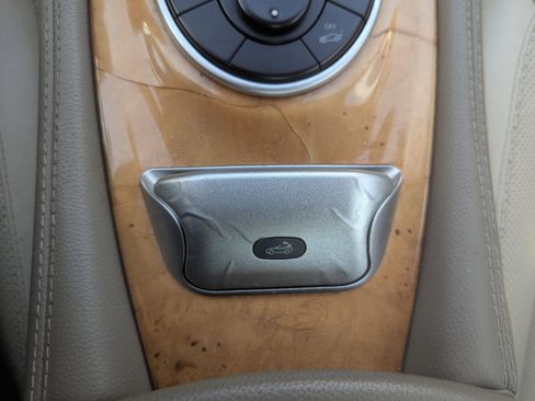 Used 2009 Mercedes-Benz SL 550 2dr Roadster 5.5L V8 image 26